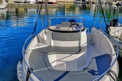 Rental Motorboat PRINCE PRINCE 560 OPEN Lumbarda