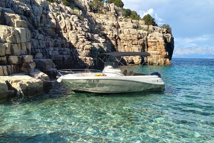 Чартер Моторная яхта Jeanneau Cap Camarat 6.5 CC Style Макарска