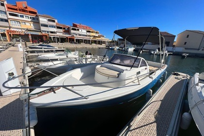 Hire Motorboat Beneteau Ombrine 700 L'Estaque