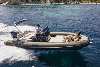 Hire RIB Salpa Soleil 23 Paxi