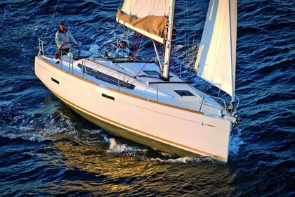 Ενοικίαση Ιστιοπλοϊκό σκάφος Jeanneau Sun Odyssey 389 Τορτόλα