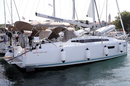Czarter Jacht żaglowy  Sun Odyssey 380 Pula