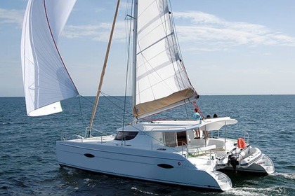 Rental Catamaran Fountaine Pajot Lipari 41 Le Barcarès