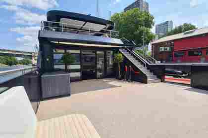 Noleggio Yacht a motore La Perle Noire 100% éléctrique Parigi