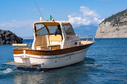 Hire Motorboat Tecnonautica Jeranto 750 Piano di Sorrento