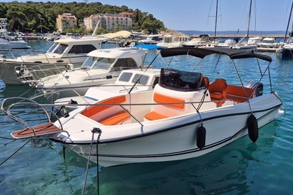 Hire Motorboat Cap 755 cc Cap 755 cc Makarska