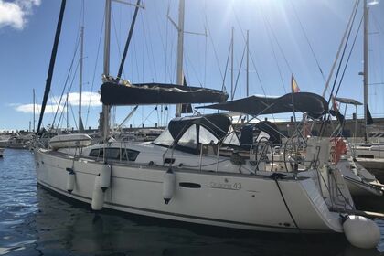 Rental Sailboat BAVARIA OCEANIS 43 Palma de Mallorca