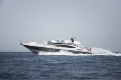 Noleggio Yacht Sunseeker 82 Predator Poltu Quatu
