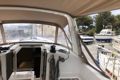 Noleggio Barca a vela BENETEAU Oceanis 38 Loano