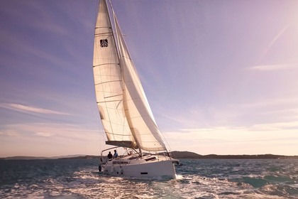 Charter Sailboat Dufour Dufour 430 Hyères