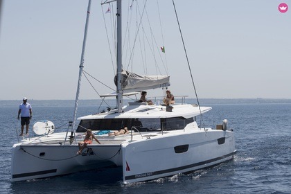 Location Catamaran Fountaine Pajot Saona 47 Castellammare del Golfo