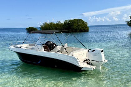 Location Bateau à moteur Pacific Craft Open 670 Sainte Rose