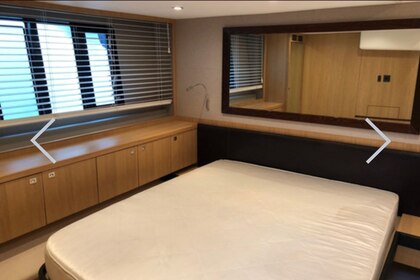 Noleggio Yacht a motore Princess V52 Capri