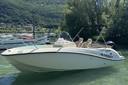 Location Bateau à moteur Quicksilver Activ 605 Sundeck Annecy