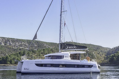 Location Catamaran Catana Group Bali Catsmart - 4 + 2 cab. Skradin