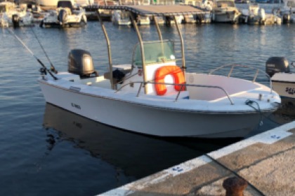 Charter Motorboat cris craft sea hawk 190 Marseille