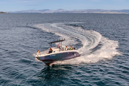 Charter Motorboat Beneteau Flyer 8 SPACEdeck Milna