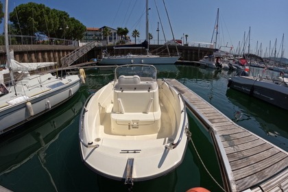 Hire Motorboat Quicksilver Activ 505 Open Hendaye