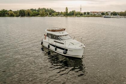 Aluguel Casa Flutuante Yachts Export Flybridge 989 Töplitz