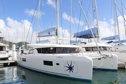 Charter Catamaran Lagoon-Bénéteau Lagoon 42 - 4 + 2 cab. Tortola