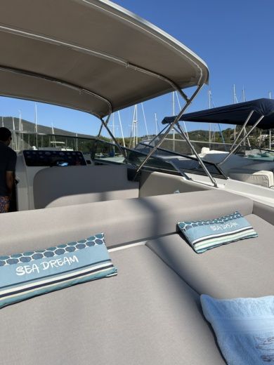 Монте-Арджентарио Motorboat Tornado 38 alt tag text