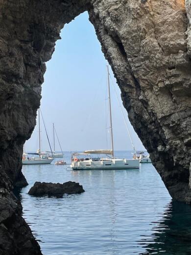 Corfù Sailboat Dufour Dufour 430 alt tag text