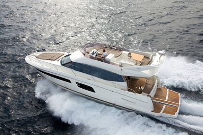 Noleggio Yacht Prestige 500 Fly Antibes