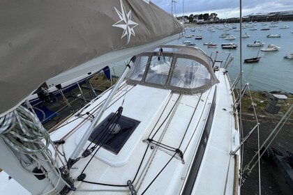 Charter Sailboat Jeanneau Sun Odyssey 349 QR Saint-Quay-Portrieux