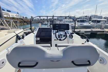 Rental Motorboat Beneteau Flyer 8 Spacedeck Les Sables-d'Olonne