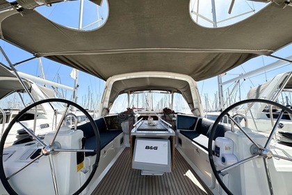 Verhuur Zeilboot Beneteau Oceanis 41.1 Cambrils