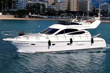 Hire Motorboat Yate Doqueve Majestic Exclusivo Marbella