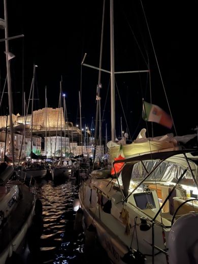 Portisco Sailboat DUFOUR 412 GL alt tag text