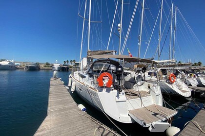 Hire Sailboat Jeanneau Sun Odyssey 519 - 5 + 1 cab. Castellammare di Stabia