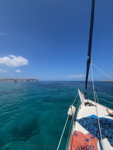 La Valeta Sailboat Bavaria Bavaria 40. alt tag text