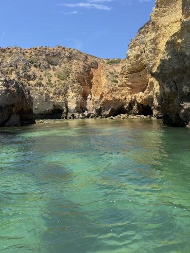 Lagos Motorboat Bavaria 25 Sport alt tag text