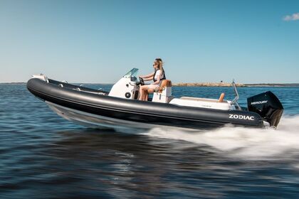 Charter RIB Zodiac Medline 7.5 La Trinité-sur-Mer