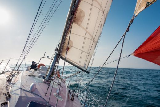 Morlaix Sailboat JEANNEAU SYMPHONIE 32 alt tag text