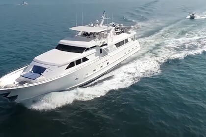 Charter Motor yacht Broward 103 Puerto Vallarta