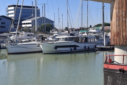 Alquiler Yate a motor Delphia 1200 bluescape Marseillan