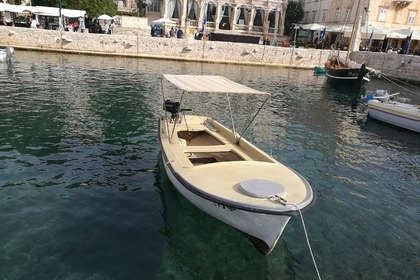 Charter Boat without licence  Pasara 5 HP Hvar