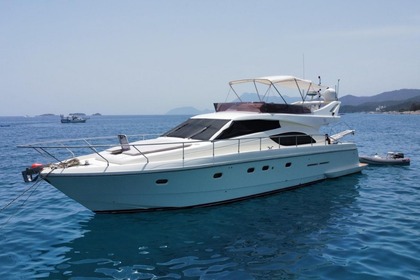 Charter Motorboat Ferretti 53 Kemer