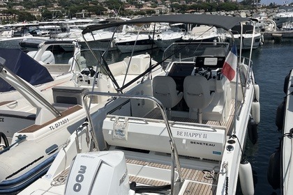 Hire Motorboat Beneteau Flyer 8 Spacedeck Les Issambres