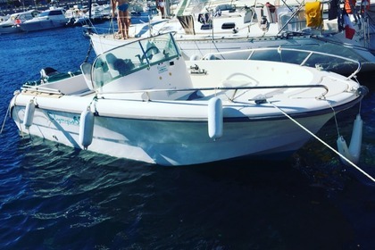 Hire Motorboat suzuki olympio 630 La Ciotat