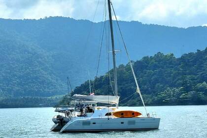 Hire Catamaran Lagoon-Bénéteau Lagoon 380 - 4 + 2 cab. Ko Chang District