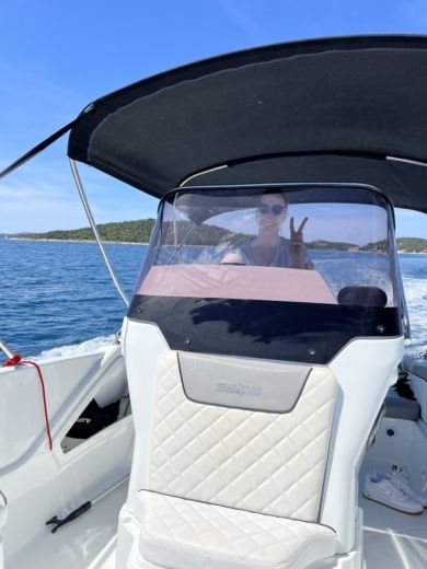Vodice Motorboat SALPA SUNSIX alt tag text