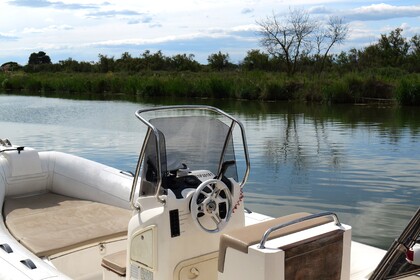 Location Semi-rigide CANTIERI CAPELLI TEMPEST 626 Palavas-les-Flots