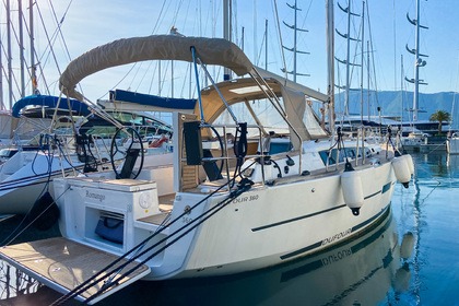 Miete Segelboot Dufour New Yacht 360 Tivat