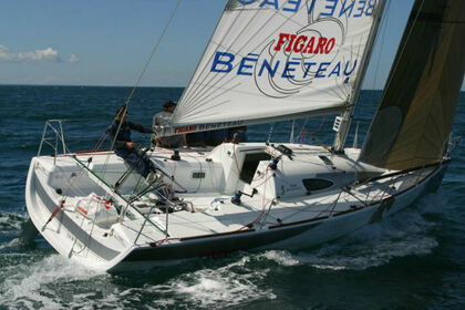Hire Sailboat BENETEAU FIGARO 2 Hendaye