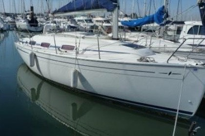 Charter Sailboat BAVARIA CRUISER 30 La Rochelle