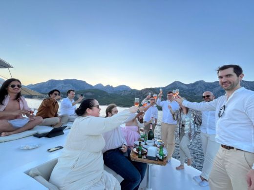 Анталья Motor Yacht Costume 2015 alt tag text